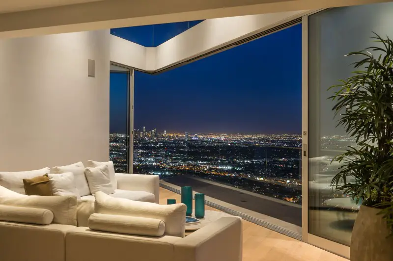 Living Room with view, Amazing Views from 8320 Grand View Drive (18)