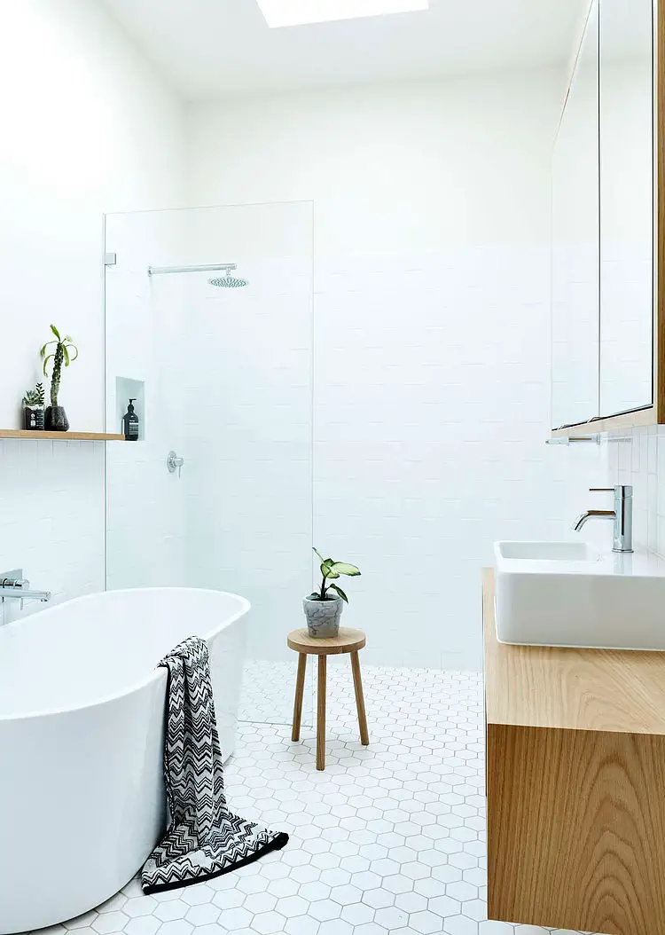 White Bathroom, Neutral Bay House by Downie North Architects