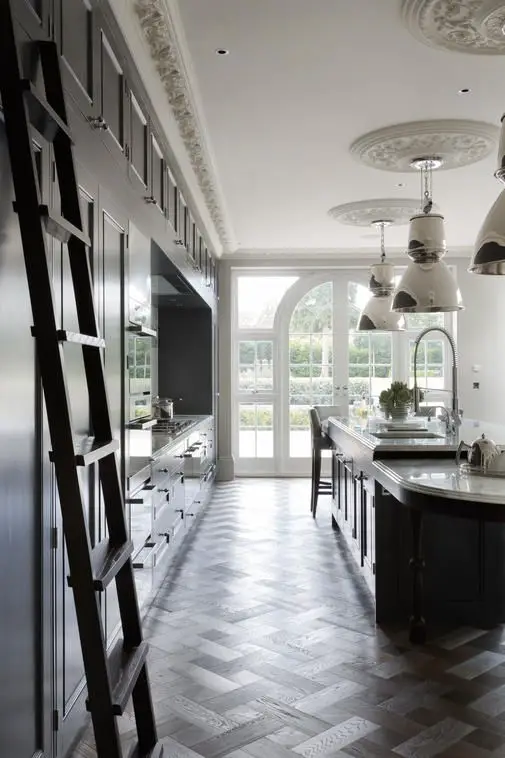 Beautiful Luxury Kitchen, Grand London Residence - Cochrane Design