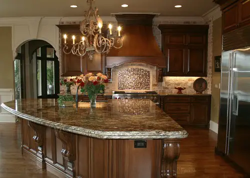 Traditional kitchen by Alex Custom Homes