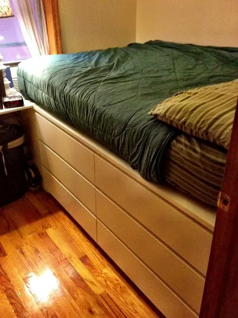 DIY-a-dresser-as-a-Bed-Platform-DIY-Platform-Bed-Ideas