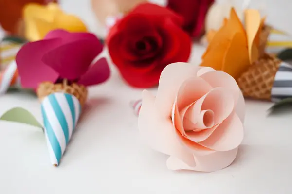 DIY Paper Flower Cone Bouquets, Paper Crafts, DIY Paper Crafts and projects