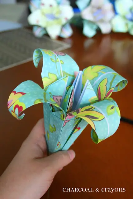 DIY Paper Lily, DIY Paper Crafts, Easy DIY Paper Flower Ideas