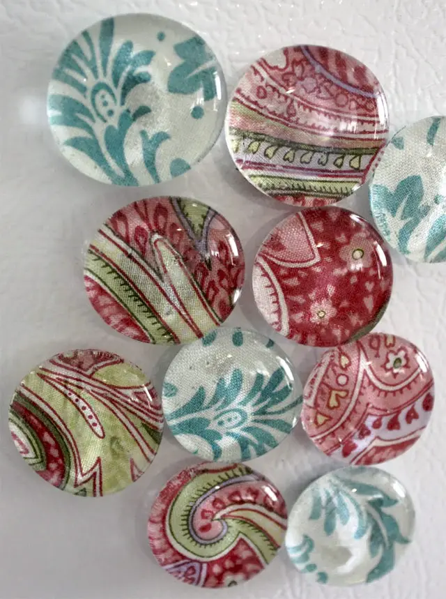 Crafts to make and sell, DIY Glass Fabric Refrigerator Magnets