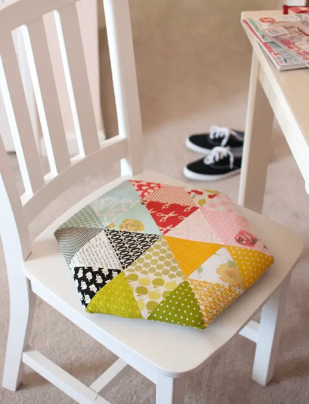 Crafts to make and sell, Triangle Chair Pillow