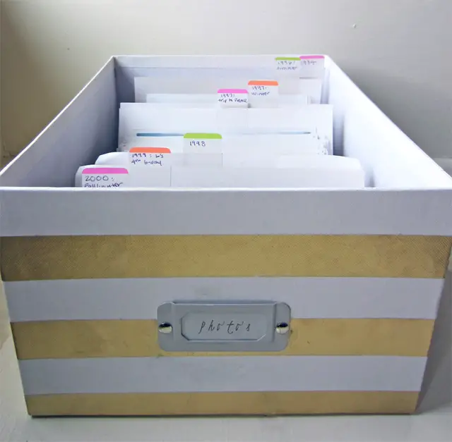 10+ Genius Paper Clutter Organization Hacks to Get Rid of Paper Clutter, Find Out How Long You Need to Keep Papers, Organize Pictures in a Photo Box