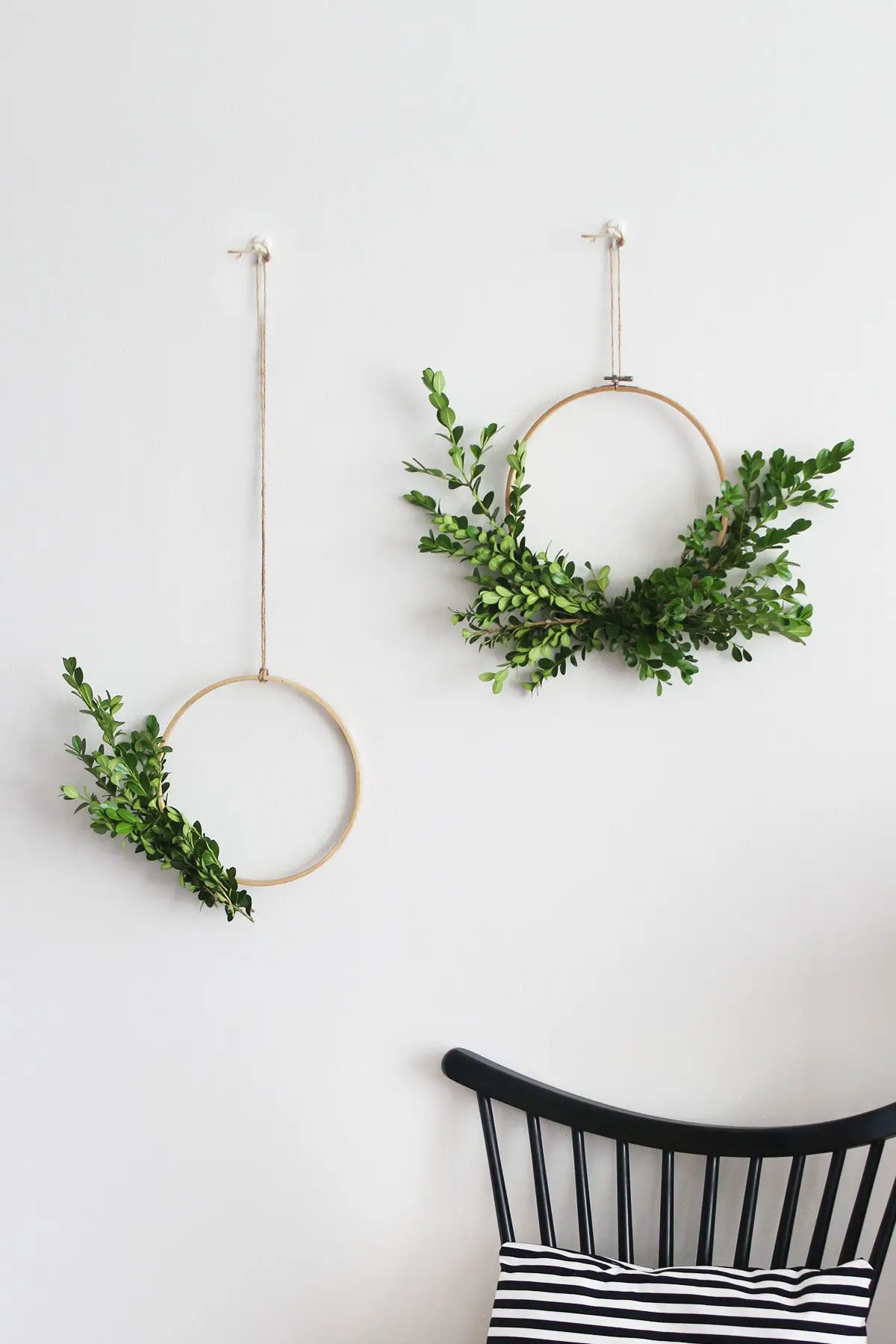 30+ Best DIY Wall Art Projects For Your Home, Simple Foliage Wreaths